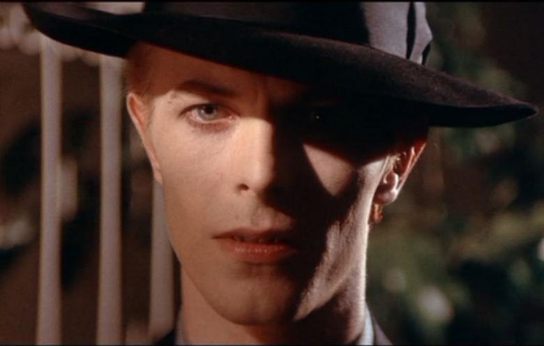The Man Who Fell To Earth - David Bowie-iocero-2014-03-18-12-11-13-The Man Who Fell to Earth 2